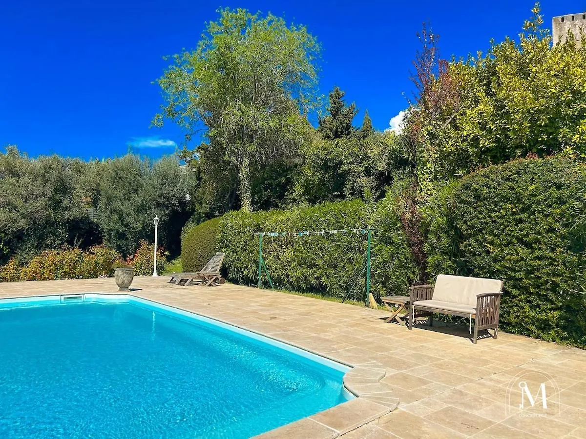 Studio A Sanary Avec Piscine Privee Apartment