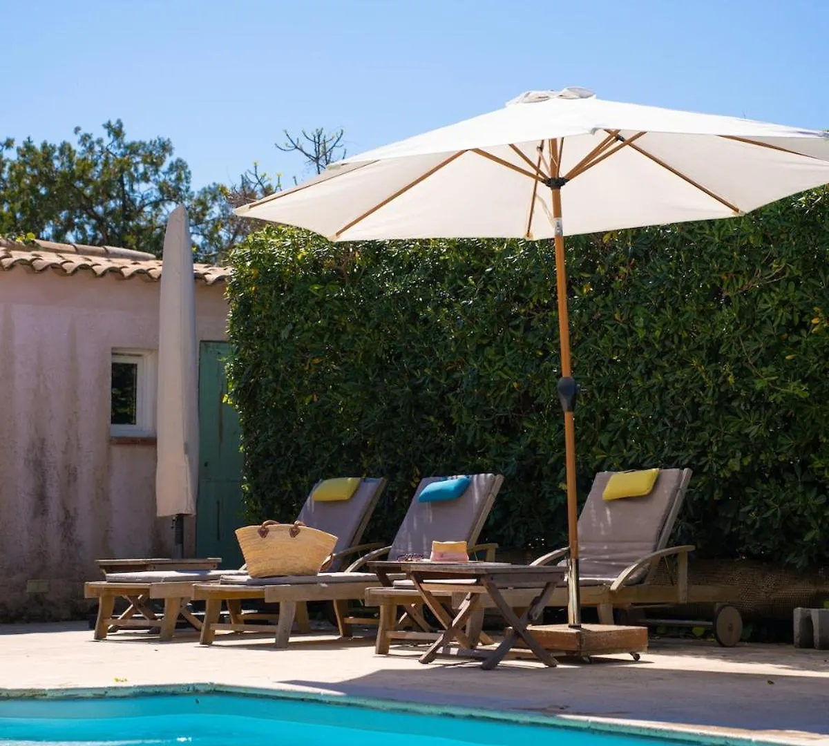 Apartment Studio A Sanary Avec Piscine Privee